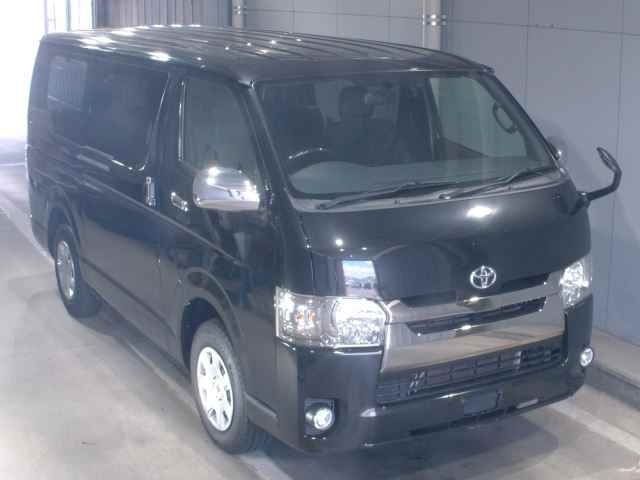 TOYOTA HIACE VAN