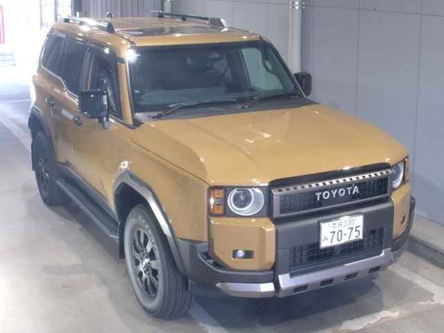 TOYOTA LAND CRUISER