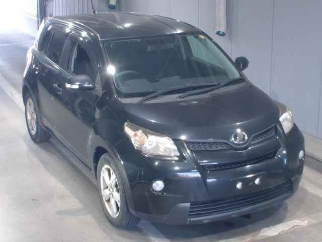 TOYOTA IST