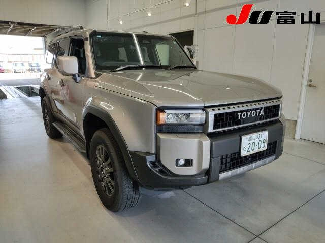 TOYOTA LAND CRUISER
