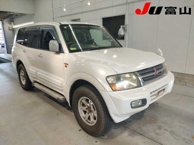 MITSUBISHI PAJERO