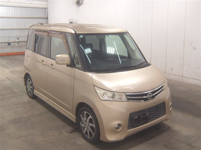 NISSAN ROOX