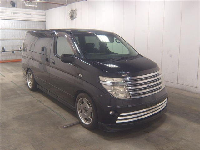 NISSAN ELGRAND