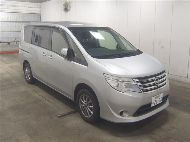 NISSAN SERENA