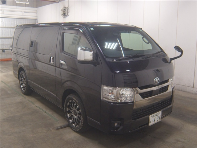 TOYOTA HIACE VAN