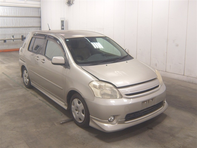 TOYOTA RAUM