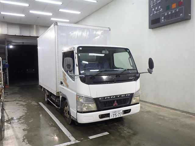 MITSUBISHI CANTER