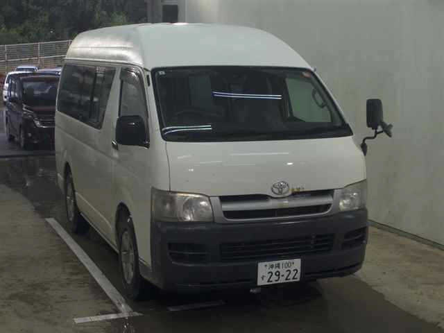 TOYOTA HIACE VAN