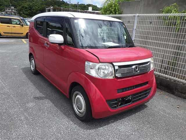 HONDA N BOX SLASH