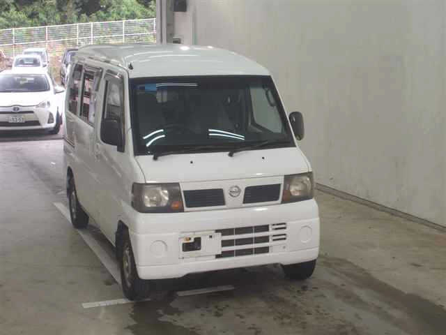 NISSAN CLIPPER VAN