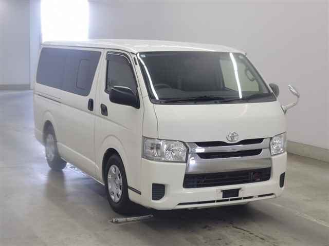 TOYOTA REGIUS ACE VAN