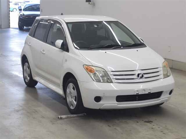 TOYOTA IST