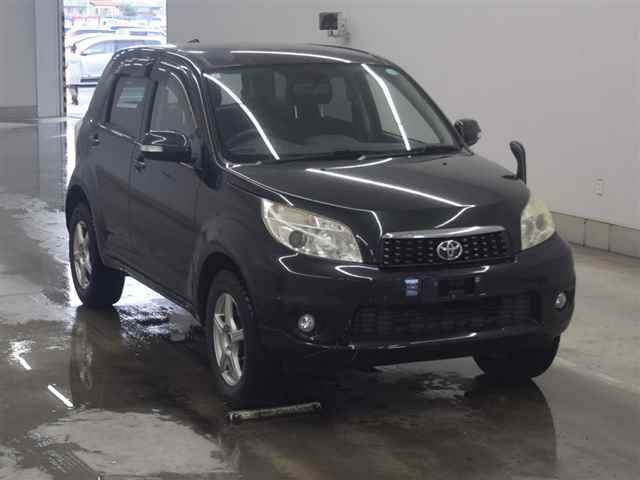 TOYOTA RUSH