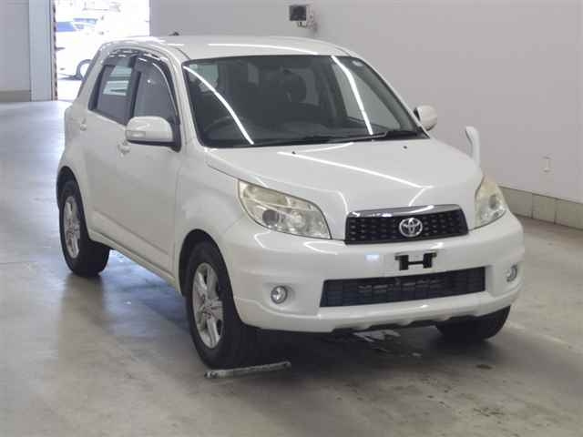 TOYOTA RUSH