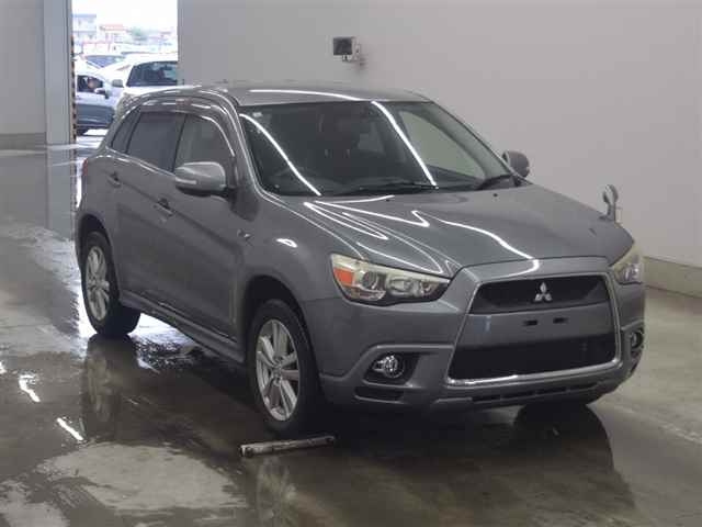MITSUBISHI RVR