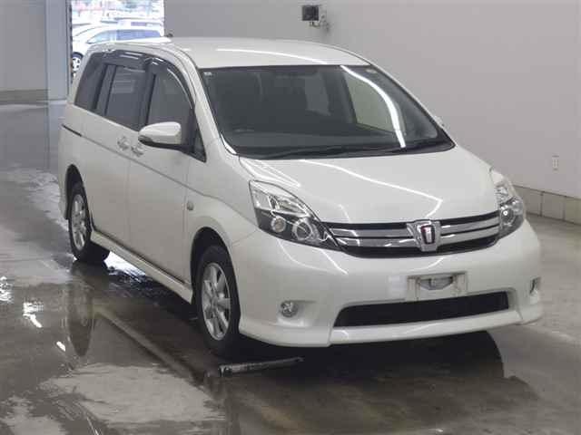 TOYOTA ISIS