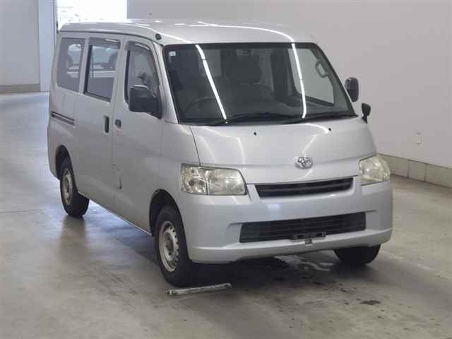 TOYOTA LITE ACE VAN