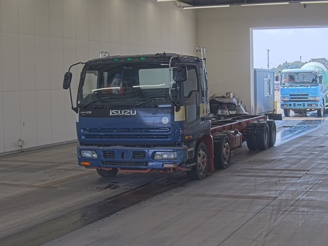 ISUZU GIGA
