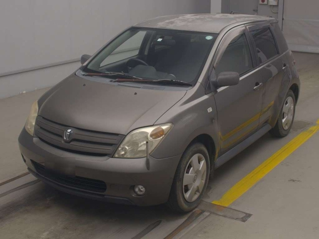 TOYOTA IST