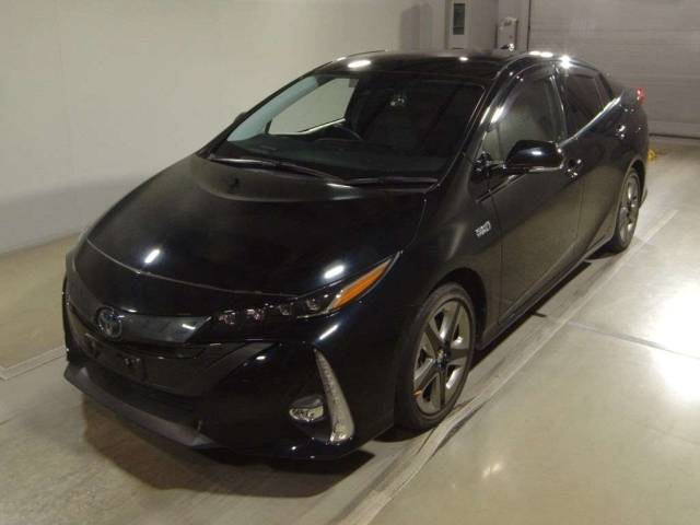 TOYOTA PRIUS PHV