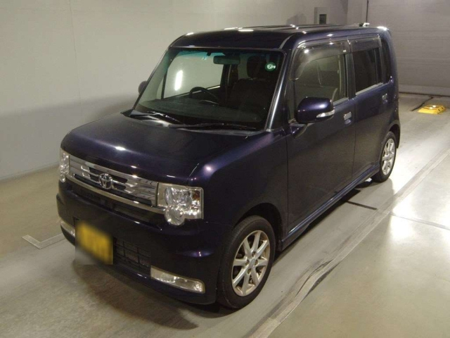 TOYOTA PIXIS SPACE