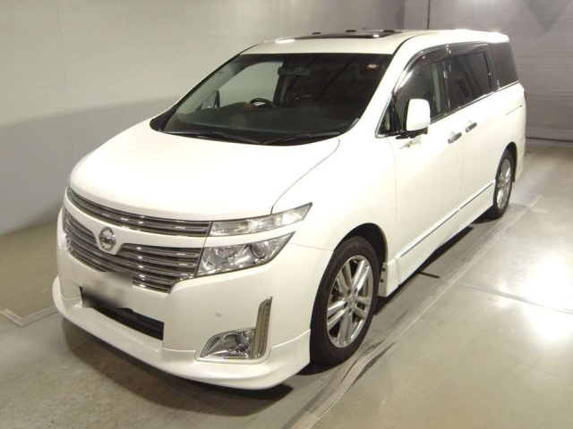 NISSAN ELGRAND