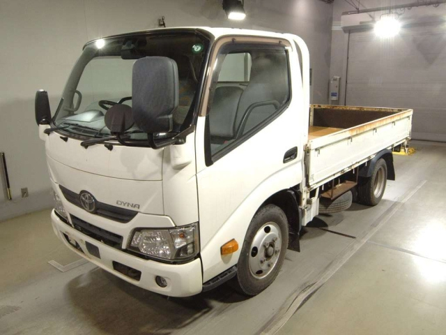 TOYOTA DYNA