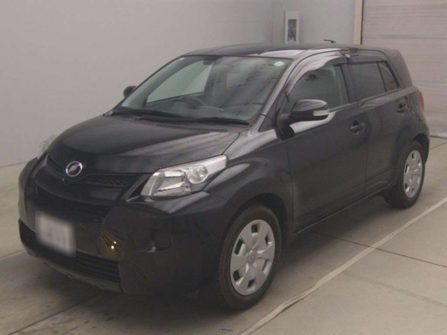 TOYOTA IST