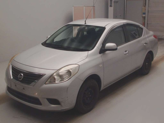 NISSAN LATIO