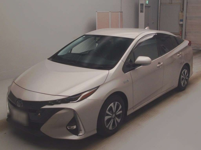 TOYOTA PRIUS PHV
