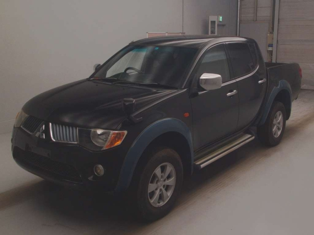 MITSUBISHI TRITON