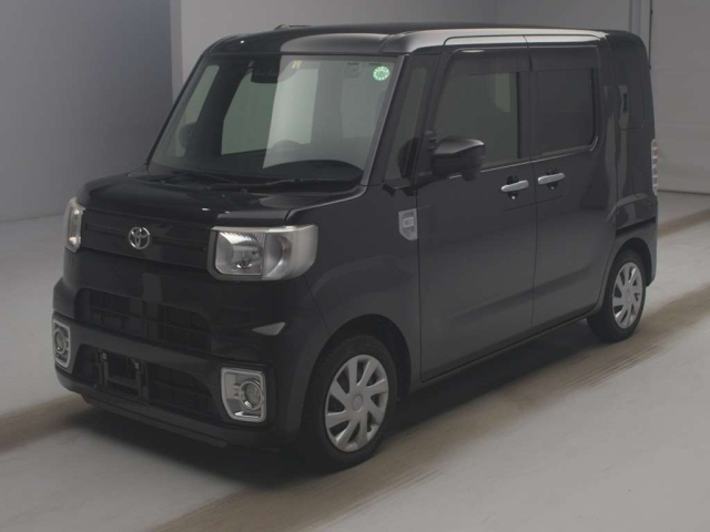 TOYOTA PIXIS MEGA