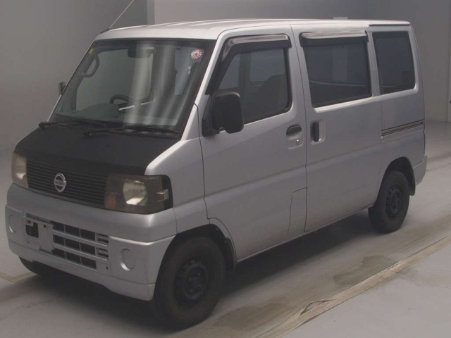 NISSAN CLIPPER VAN