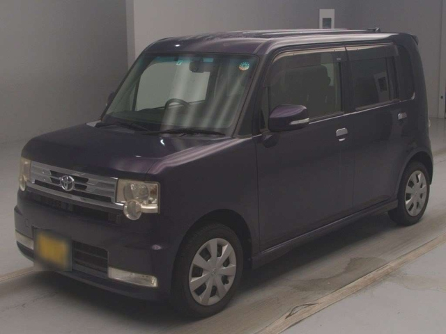 TOYOTA PIXIS SPACE