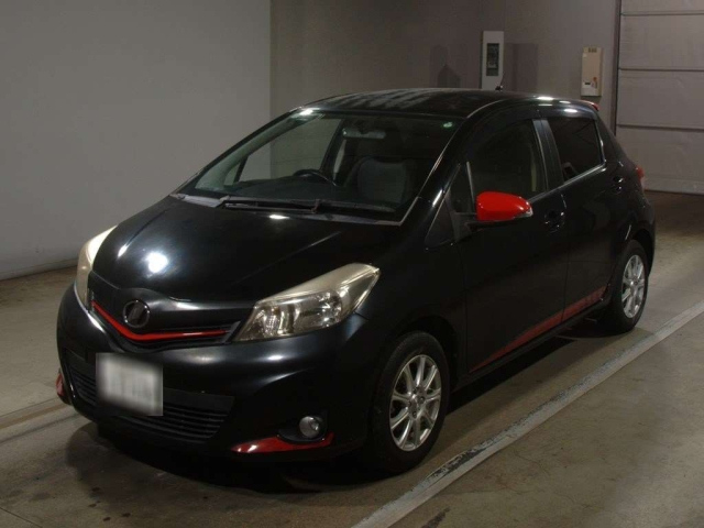 TOYOTA VITZ