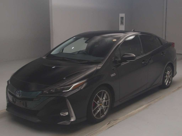 TOYOTA PRIUS PHV