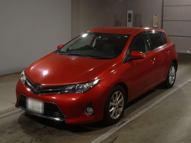 TOYOTA AURIS