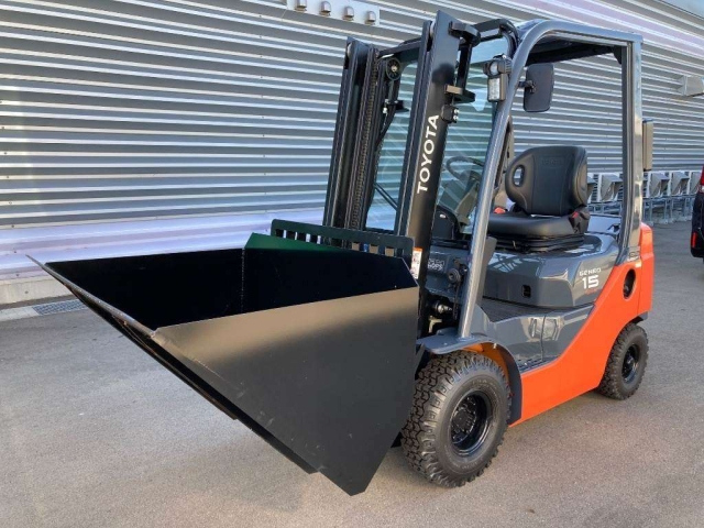 TOYOTA FORKLIFT