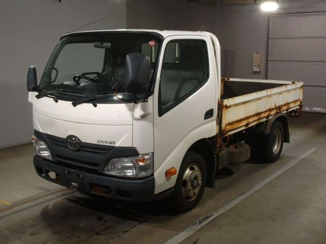 TOYOTA DYNA