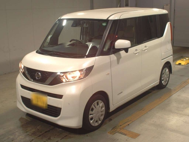 NISSAN ROOX