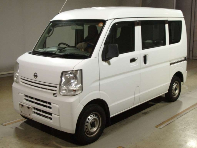 NISSAN CLIPPER VAN