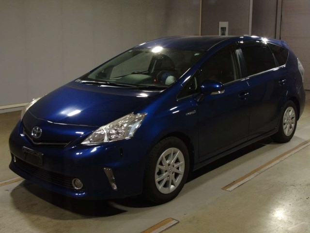 TOYOTA PRIUS ALPHA