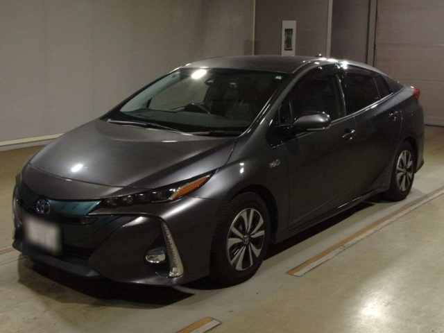 TOYOTA PRIUS PHV