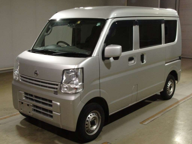 NISSAN CLIPPER VAN