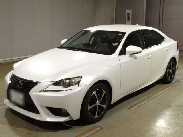 LEXUS IS