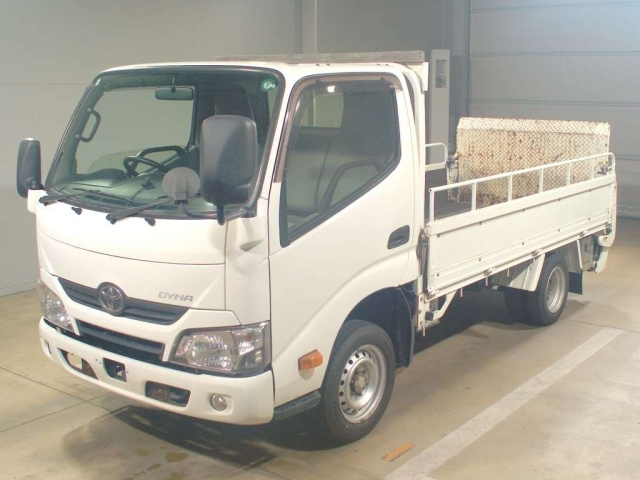 TOYOTA DYNA