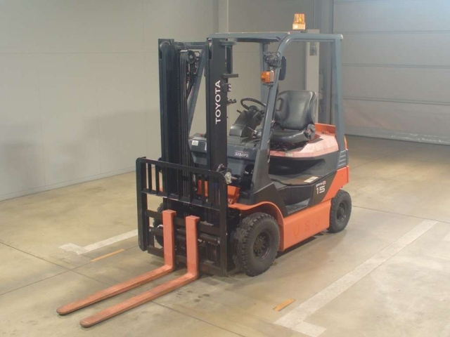 TOYOTA FORKLIFT