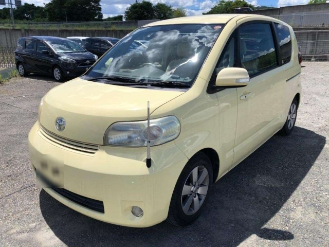 TOYOTA PORTE