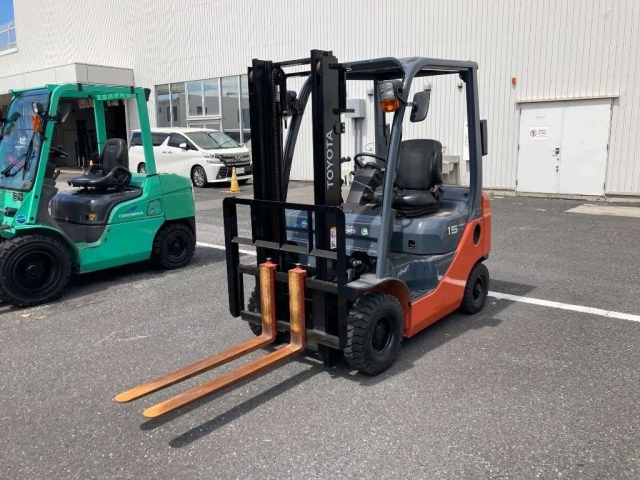 TOYOTA FORKLIFT