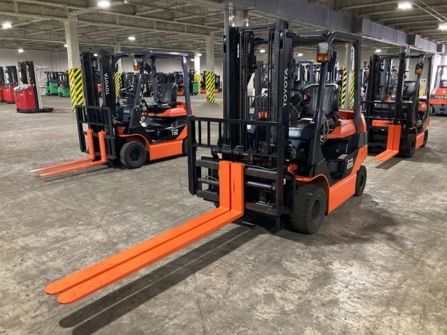 TOYOTA FORKLIFT